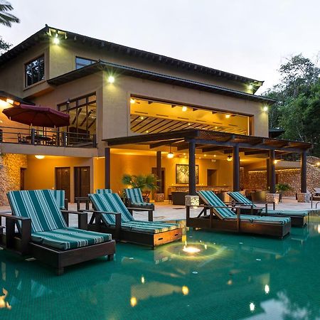 Las Lagunas Boutique Hotel Флорес Екстериор снимка