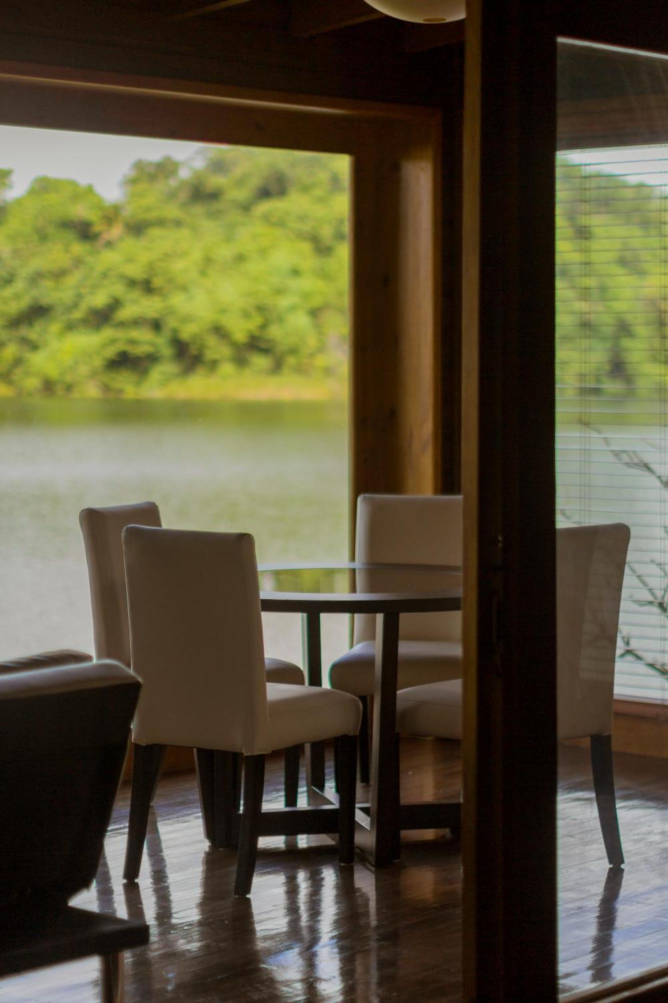 Las Lagunas Boutique Hotel Флорес Стая снимка