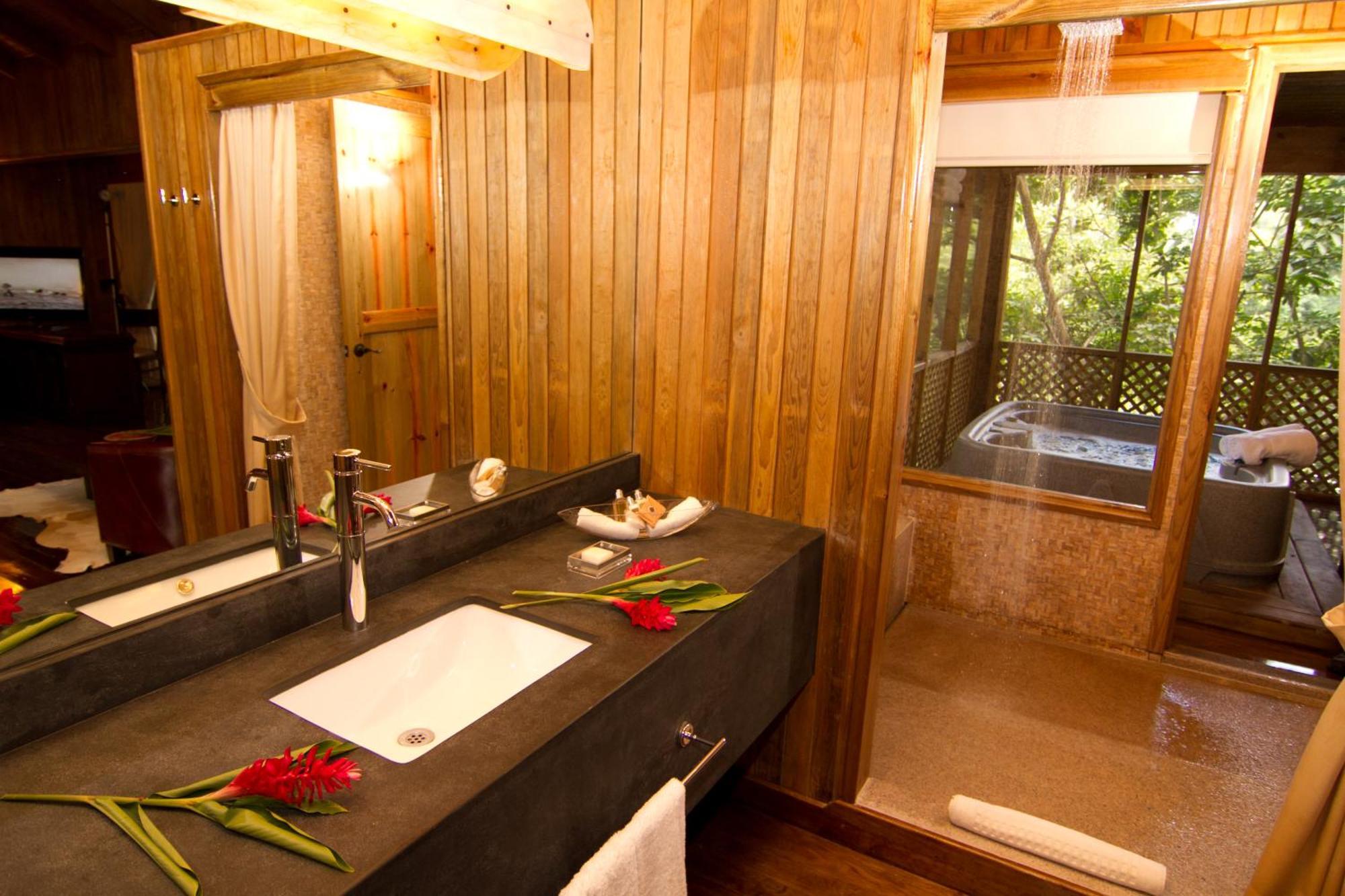 Las Lagunas Boutique Hotel Флорес Екстериор снимка