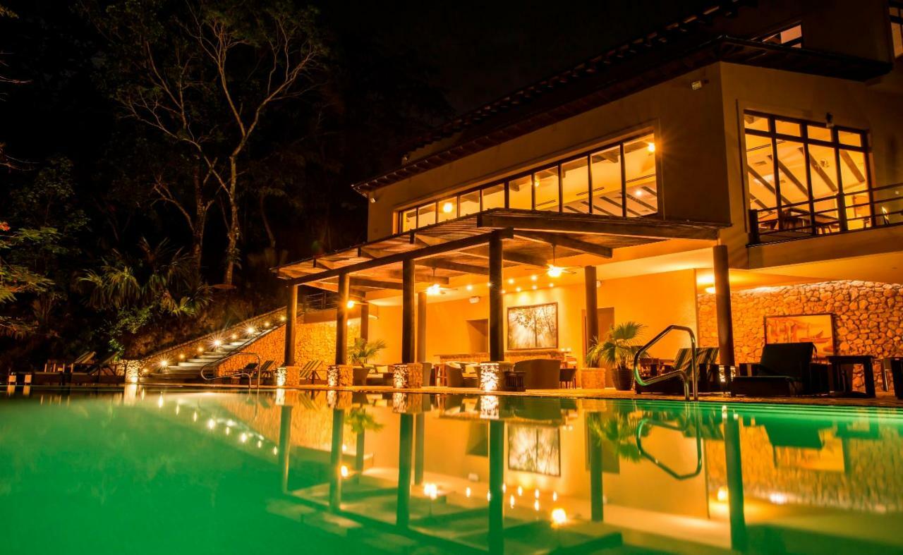 Las Lagunas Boutique Hotel Флорес Екстериор снимка