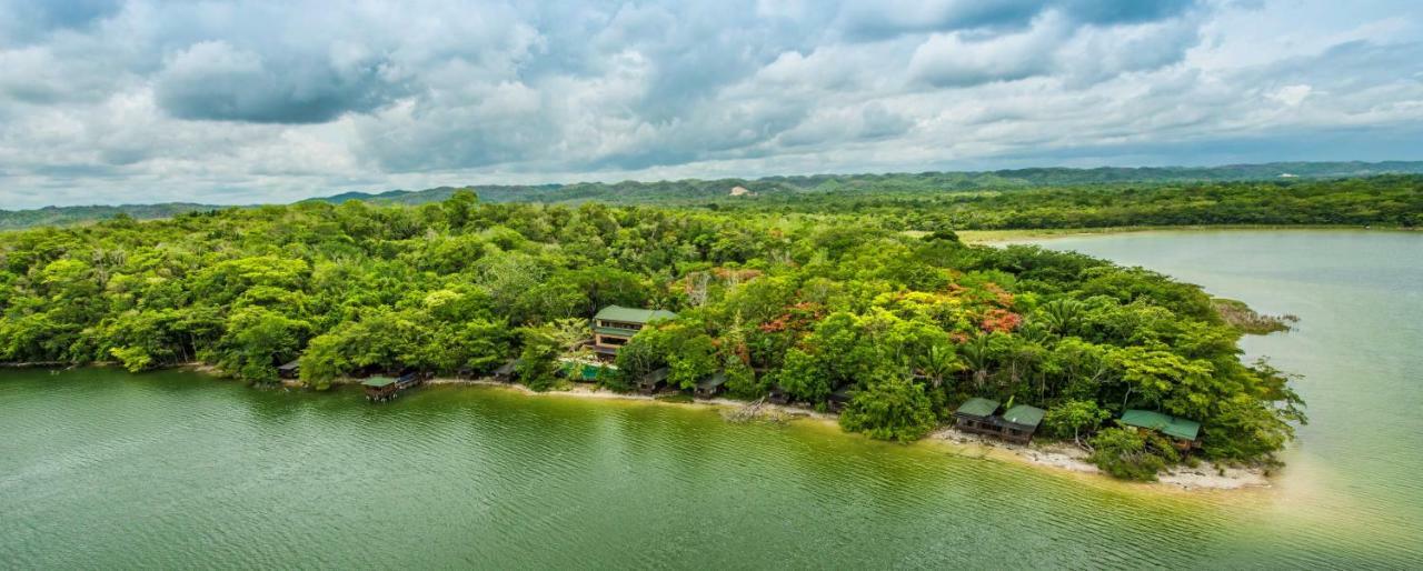 Las Lagunas Boutique Hotel Флорес Екстериор снимка