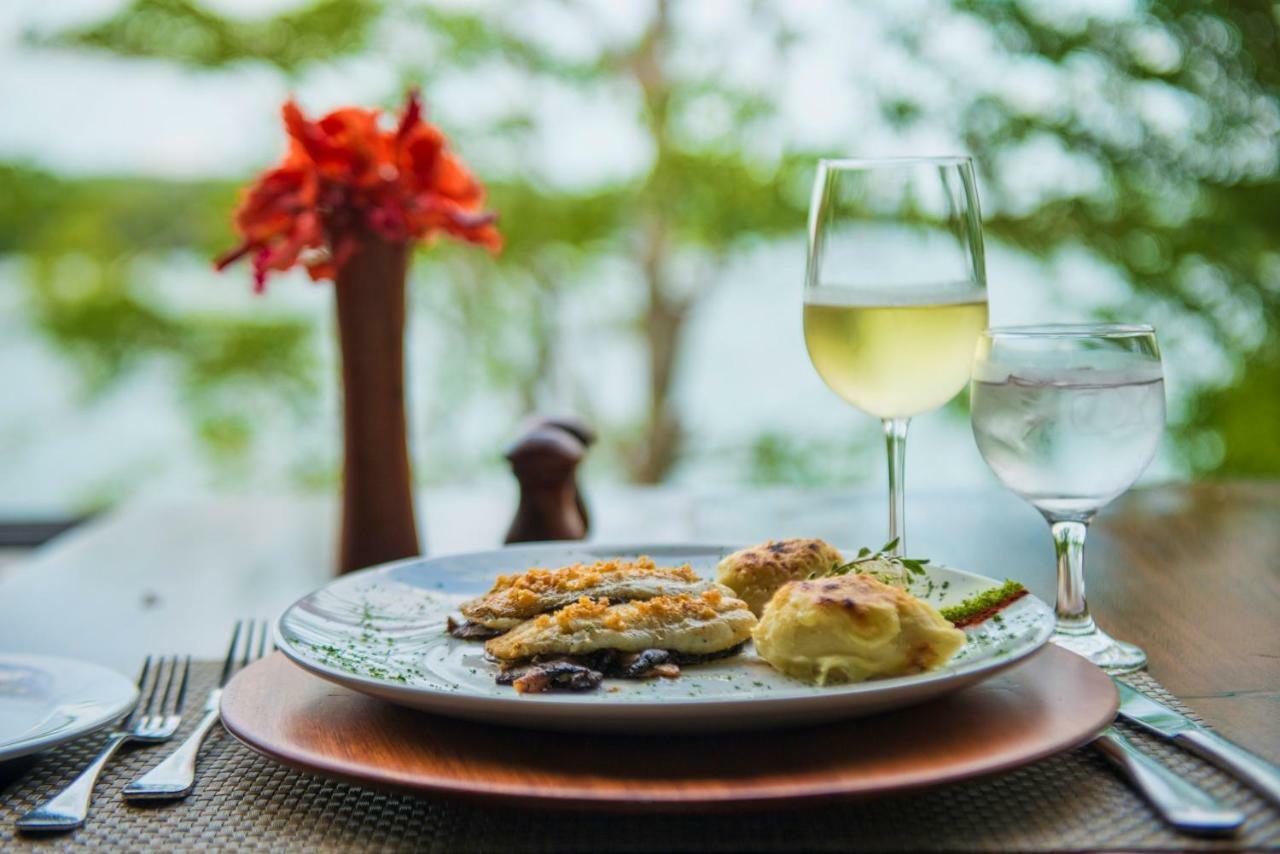 Las Lagunas Boutique Hotel Флорес Екстериор снимка